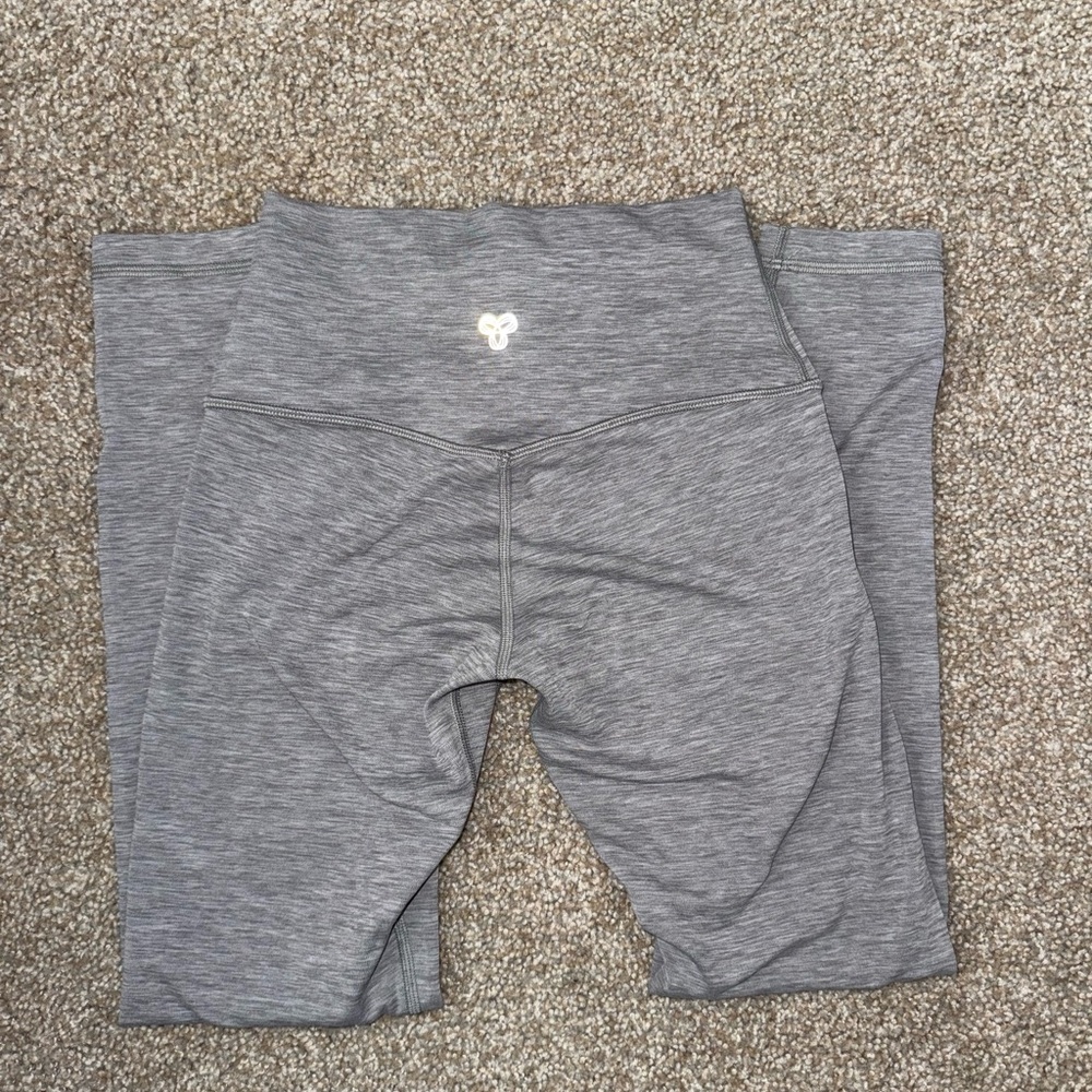 Aritzia grey heathered leggings